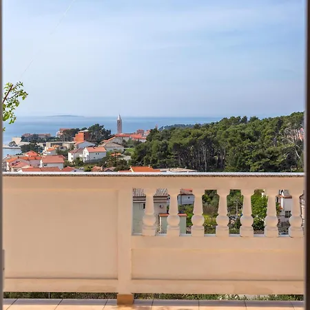Stunning In Rab With House Sea View