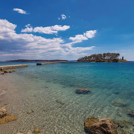 Stunning In Rab With House Sea View Apartment Rab Town