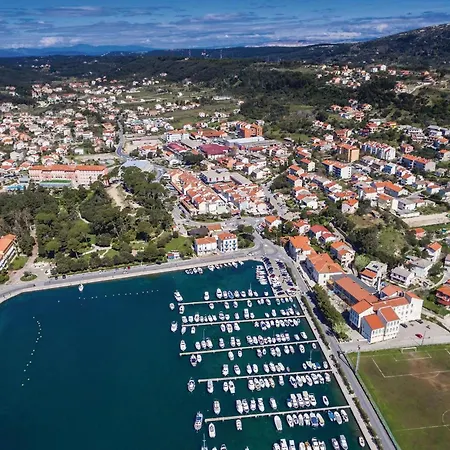 Stunning In Rab With House Sea View Apartment