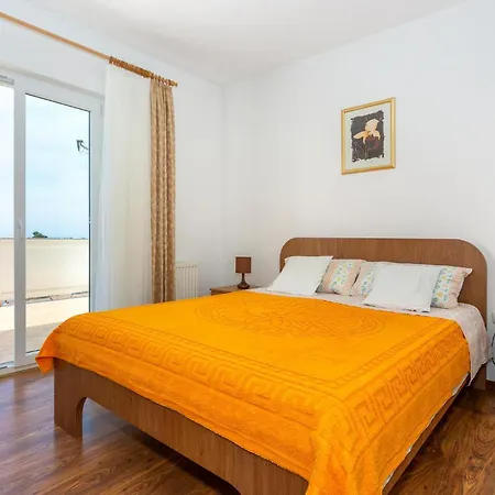 Stunning In Rab With House Sea View * 拉布